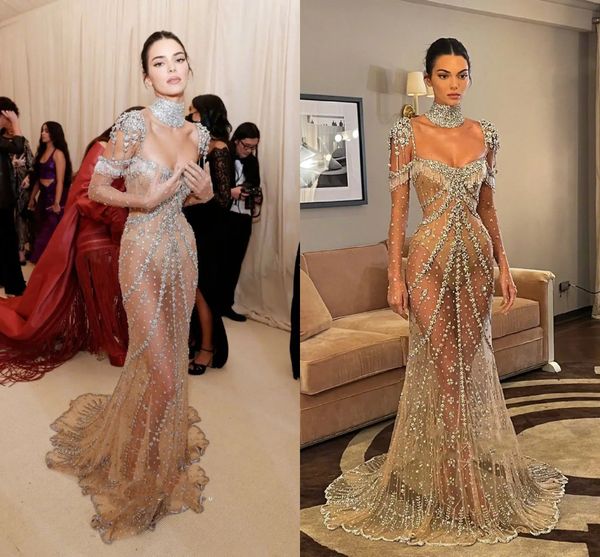 Kendall Jenner Long Nude Mermaid Prom Dresses Abito da sera in cristallo di lusso Vedere attraverso l'abito da festa di laurea per ragazze nere