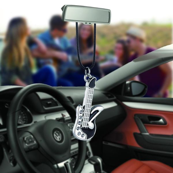 Innenarchitekte Auto Ornamente HipHop Gitarre Anhänger Automobildekoration Charm Auto Rückspiegel Spiegel Hängende Styling Freund Geschenke