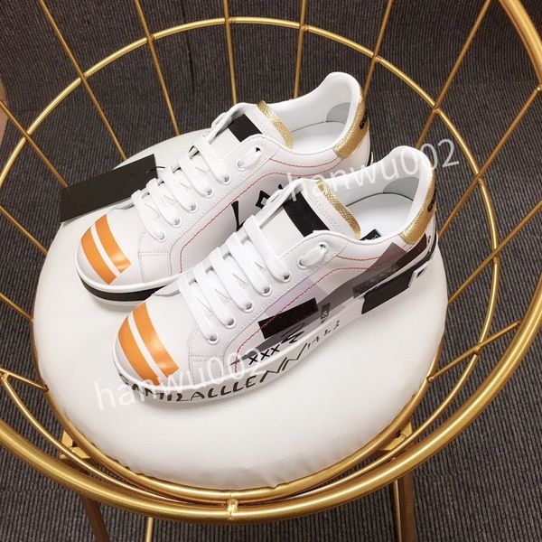 

2022 designer fashion boots trainer sneaker casual shoes embossed black grey brown white green calf leather french mens shoe