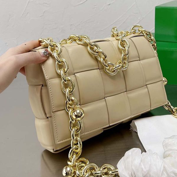 

chain weave crossbody bags handbags purse cowhide leather metal buckle closure inside fashion letter plain cluth wallets multiple colors