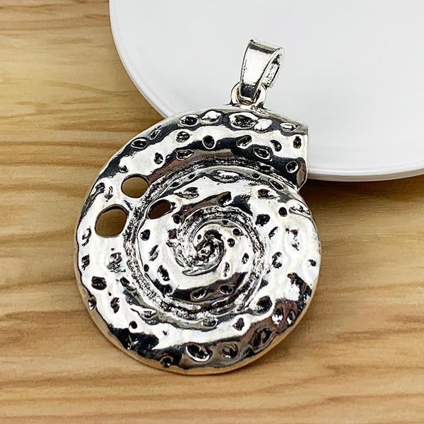 Collane con ciondolo Pezzo Grande Conchiglia Conchiglia Lumaca di mare Conchiglia a spirale Ciondoli in argento tibetano Pendenti per collana Creazione di gioielli 79x56mmPendan