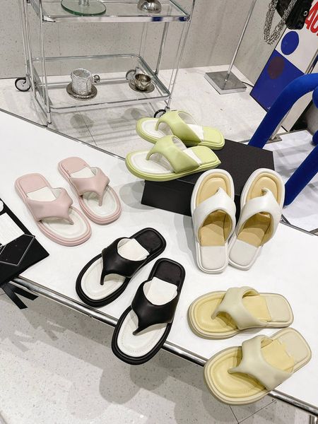 

2022 summer new sandals tide color matching flip flops beach shoes thick bottom slippers women's casual wear, Black