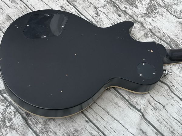 

aged/relic jeff beck black electric guitar