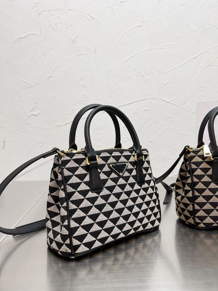 

shoulder bag designer design embossed women's pillow bag handbag size 23 cm