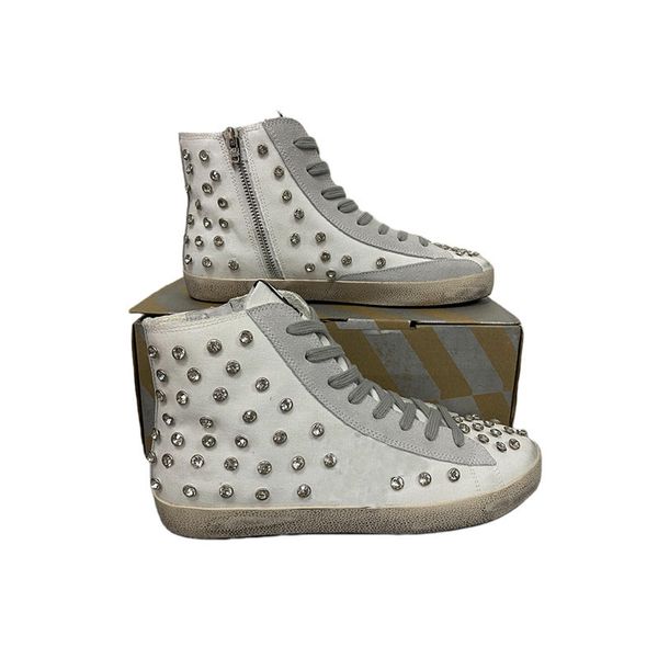 Fare scarpe casual sporca per sneakers per borchie a star a metà stella