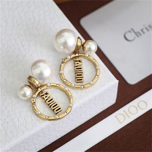 

2022 36% off designer jewelry d family's new letter pearl earrings in, Golden