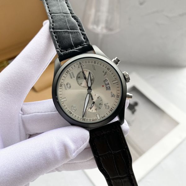 2023 Orologi da uomo di lusso a cinque punti Tutti i quadranti funzionano con un diametro di 40 mm Orologio al quarzo di alta qualità Orologio cronografo di marca di lusso europeo di alta qualità con cinturino in pelle di moda