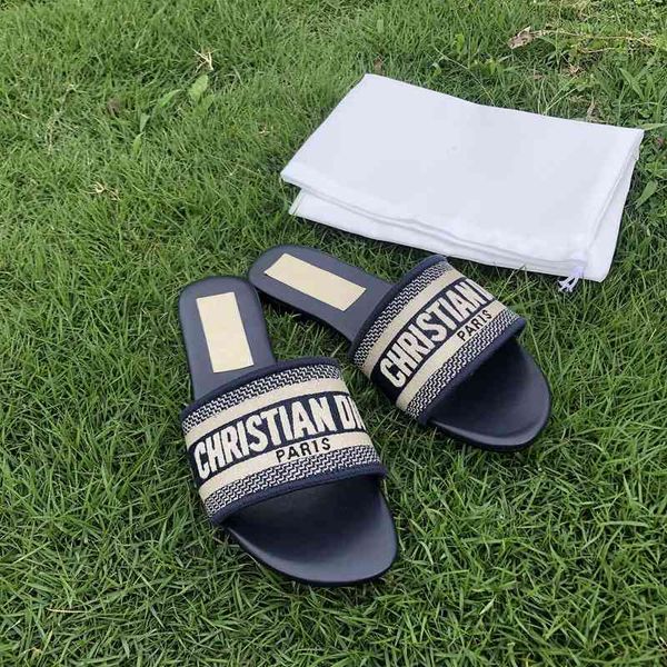 

outlet spring and summer 2022 flat bottomed embroidered flip flops letters wear heels beach slippers, versatile sandals for women, Black