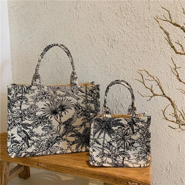 

2022 new casual embroidered canvas bags ladies large capacity handbags simple shoulder bags shopping designer clutches, Black;red