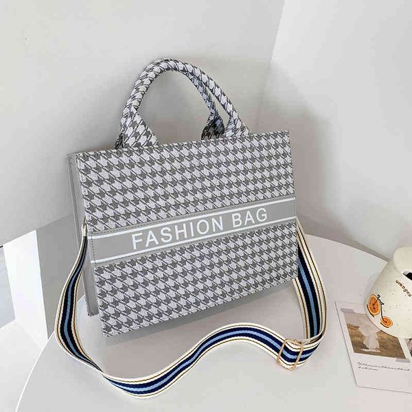 

leisure style new high-capacity portable lattice simple embroidery thread women's fashion temperament messenger leather shoulder bag