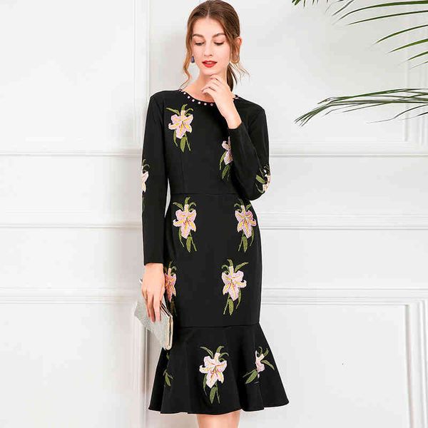 

casual dresses style embroidered fishtailed long sleeve dress, Black;gray