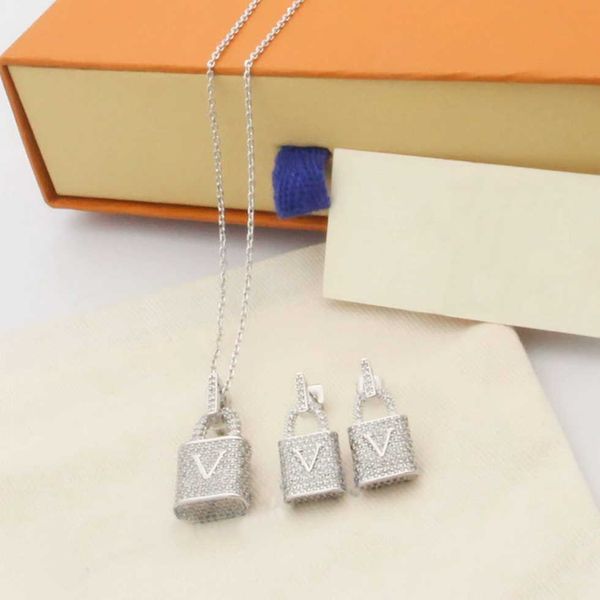 

europe america fashion style jewelry sets lady women gold-colour hardware engraved v initials setting full diamond lock pendant necklace, Silver