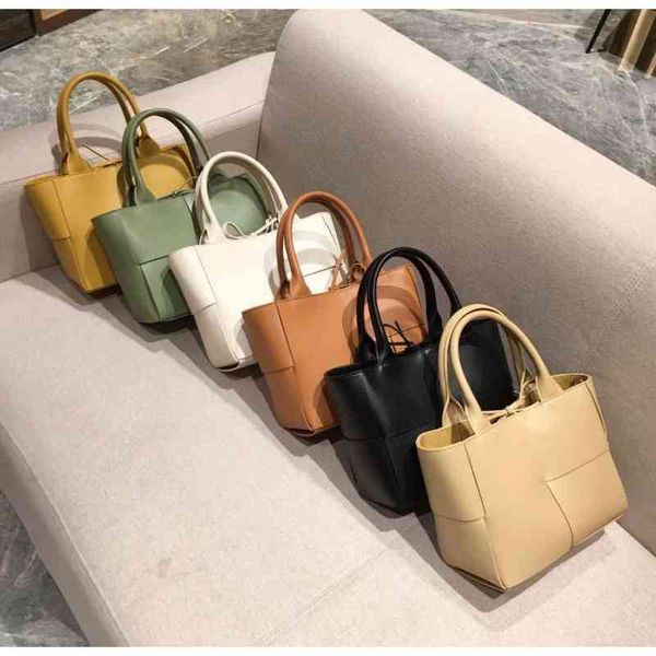 

the new designer handbags 2022 hand woven bag tote small women's single shoulder diagonal large capacity leather handbag