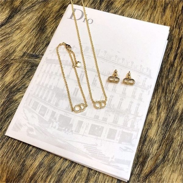 

2022 20% off designer jewelry tiktok diamond crystal stud, mini female fashion, temperament, necklace, jitter, red, and bracelet., Silver