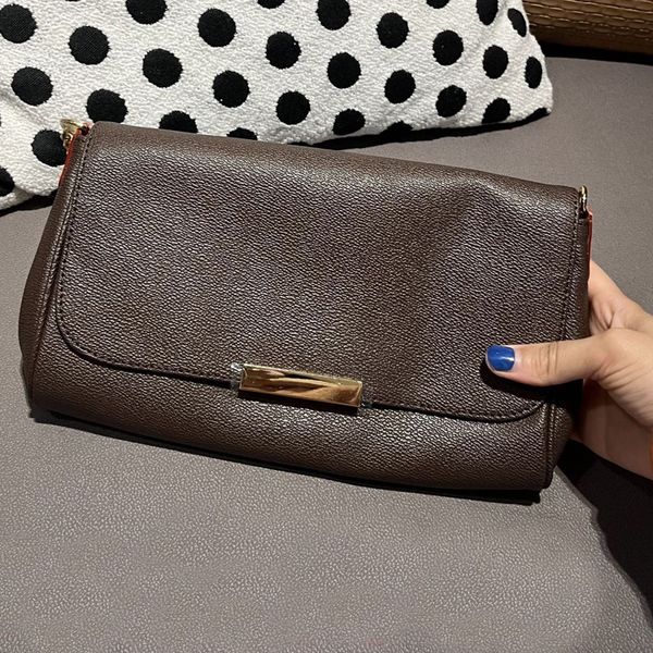 

2022 women luxurys designer crossbody bag leather womens handbags wallet flap shoulder bags shopping tote pruse fashion 3 in 1 coin clutch c