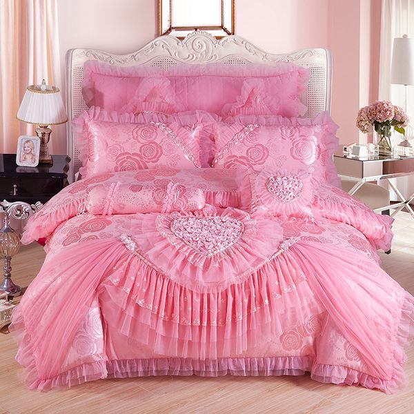 

red pink luxury lace wedding bedding set king  size princess bedset jacquard embroidery satin duvet cover bedspread bed sheet pillowcas