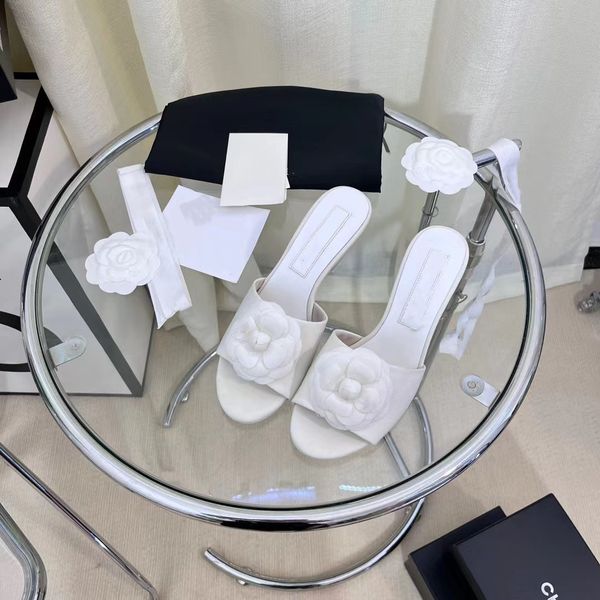

2022 new camellia beach slippers slanted satin open-toed low heel summer word outside wearing genuine leather, Black