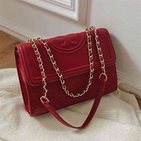 

handbag explosive models handbags sense red wedding bride female spring and foreign style chain armpit factory outlet