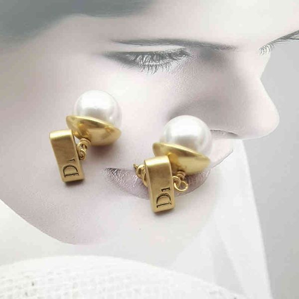 

2022 factory wholesale new di personality earrings pearl celebrities light luxury french style small fragrance, Golden