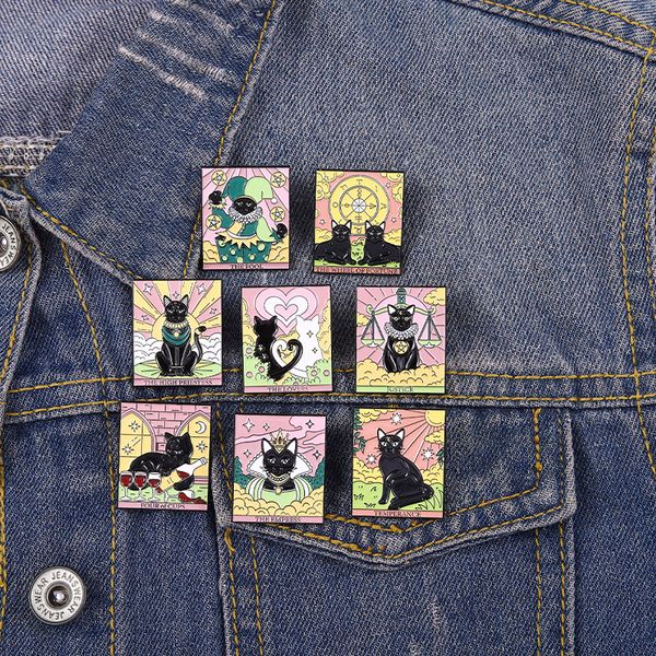 Siyah Kedi Tarot Emaye Pin Broş Karikatür Punk Hayvan Rozeti Metal Yaka Elbise Sırt Çantası Cadı Kartı Goth Takı Arkadaşlar Cadılar Bayramı Hediye