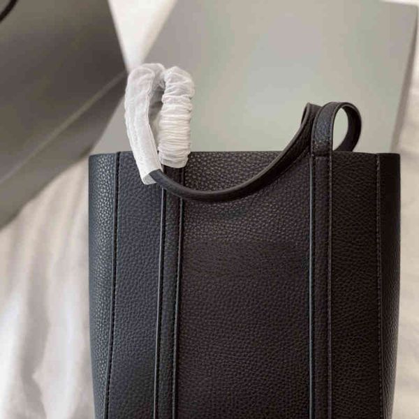 

bags tote women high-quality shopping classic handbag messenger shoulder retro leather designer lady wallet 1028