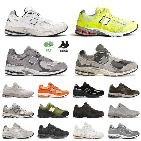 

2022 designer mens women running shoes 2002r bb2002r incense munsell white black camo deep taupe atlas lemon haze trainers sneakers, White;red