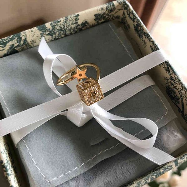 

fashion trend new ladies luxury brand designer wholesale d family diamond inlaid gold open with the same personalized tide, Silver