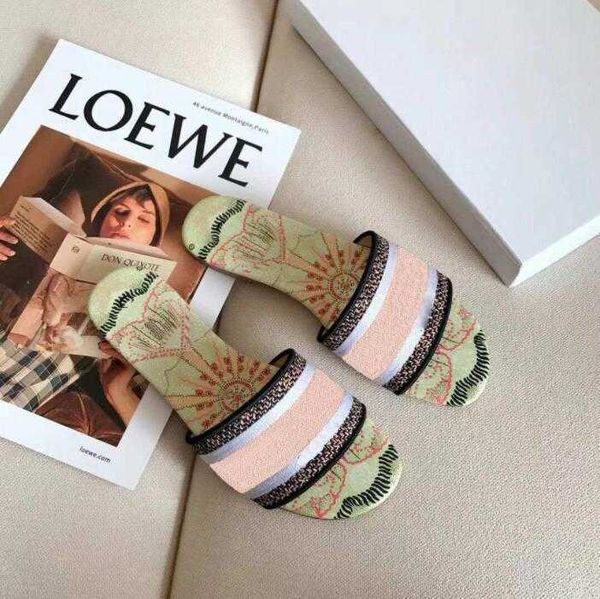 

2021 luxury spring and autumn new embroidered letters beach flat cotton slippers black fabric word sandals