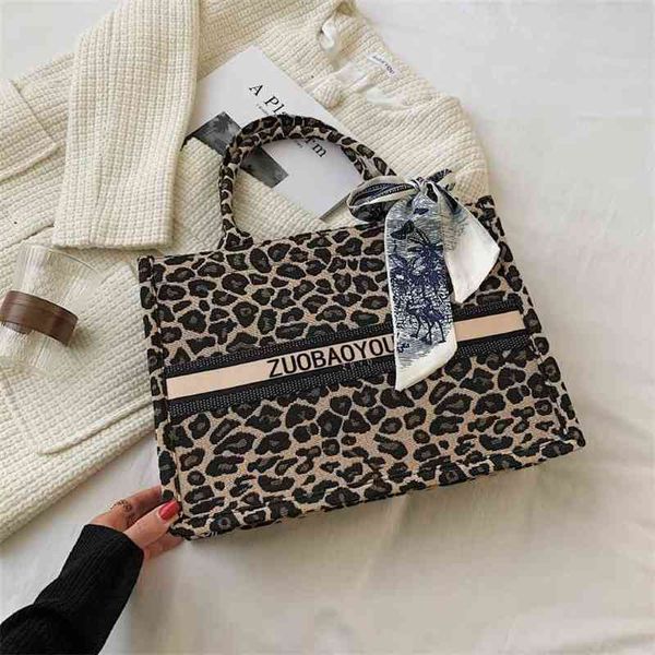 

fashion bag autumn texture lock hand single shoulder armpit small square bag