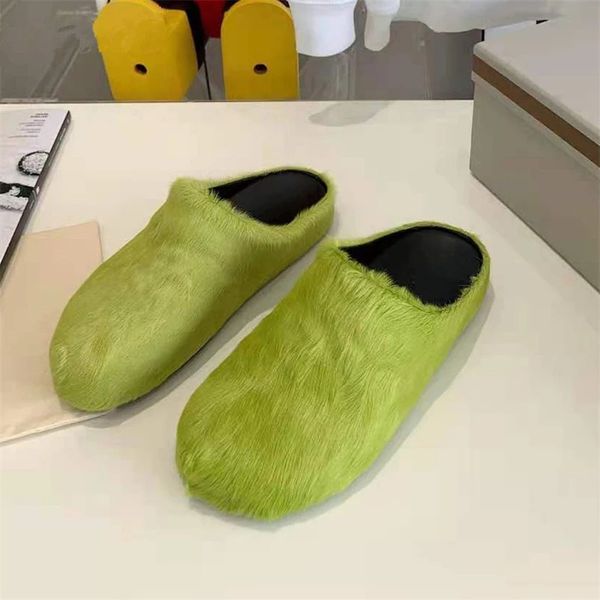 Moda- Chinelos de pele Mulheres Rodada Toe Horse Hair Slides Feminino Preto Vermelho Verde Mules Sapatos Flat Half Slipper Mulher Casual Plush Shoess