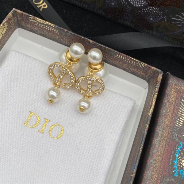 

designer jewelry online 2022 new letter size pearl female high-end quality tassel earrings accessories, Golden