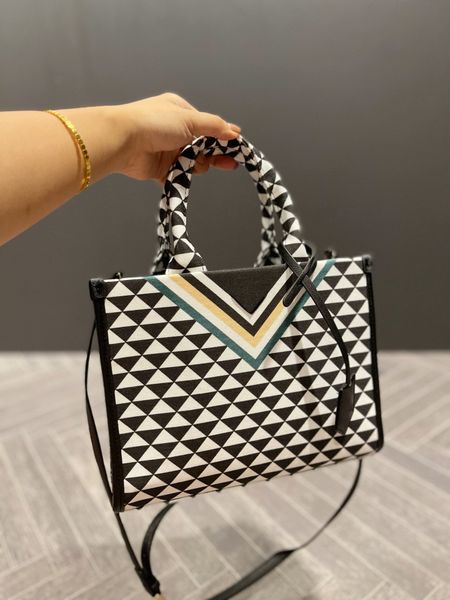 

designer luxury women the tote bag fashion versatile handbags shoulder crossbody bags purse telfars totes large capacity saddle wallets 7a q