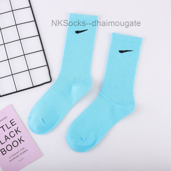 

fashion classic men's hook brand socks middle tube sports moisture absorption sock casual men women luxury wear medium short sportsocks, Black