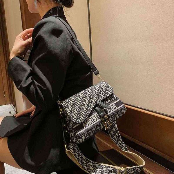 

super low discount french niche embroidery letter small square women's bag foreign style one shoulder bag