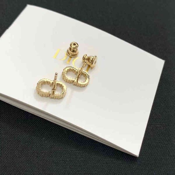 

outlet classic letters earrings women's simple and versatile small full diamond earrings, Golden