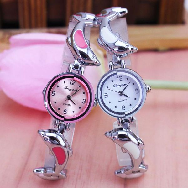 Avanços de pulseira 2022 S Bracelet Women Women Watches Lady Crystal Dress Quartz Wrist Watch Cartoon Dolphins Personalidade da moda meninas