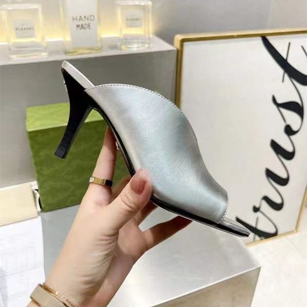 

2022summer womens sandals with leather soles thin high heels designer slippers water really fashionable high heels letters metal canvas wome, Black
