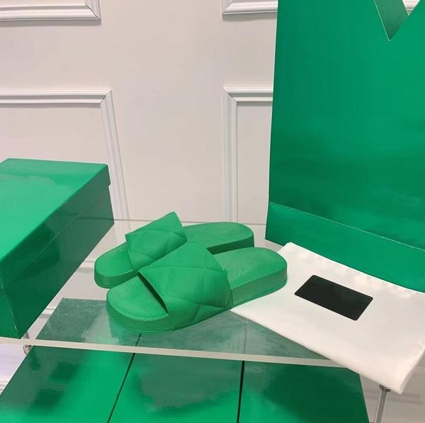 Дизайнер с твердым цветом резиновой ручной ванной комната летние туфли для пары пары тапочки моды зеленые сандалии с мягкими нарельчами против сандалия на открытом воздухе на открытом воздухе на открытом воздухе.