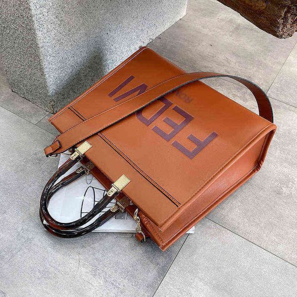 

55% off online clearance orange texture large capacity women's 2022 autumn and winter new fashion temperament hand messenger bag