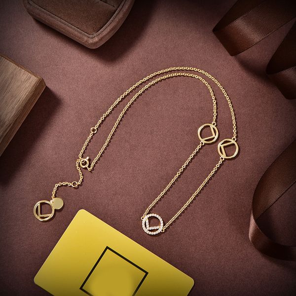 

designer gold necklaces for women luxurys designers pearl circle pendant necklace crystals long link chain charm luxury jewelry with box, Silver