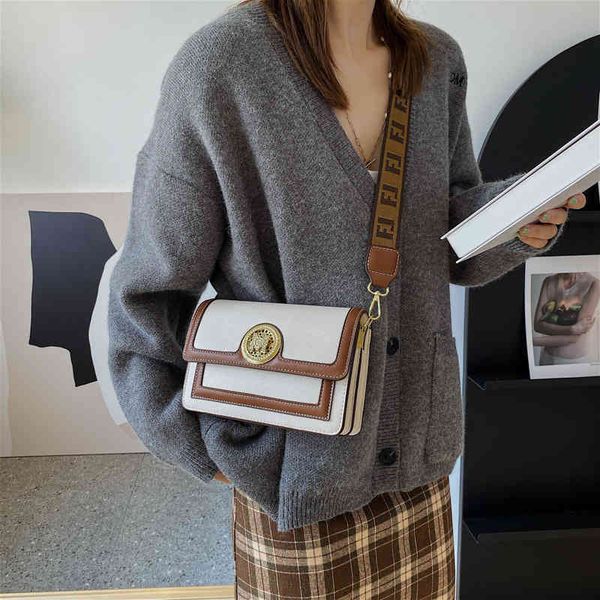 

2022 luxury bags autumn texture small square bag cross contrast color, high-capacity and explosion