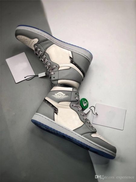 

2021 est authentic 1 high og low outdoor shoes men women 1s wolf grey sail pn dust white with original box with dust bag cn8607-002