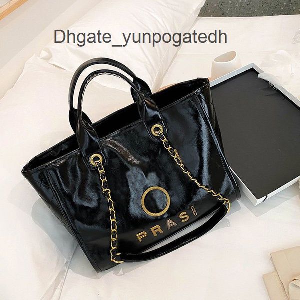 

fashion designer women's handbags beach bags brand ch luxury metal badge tote bag small mini evening handbag female capacity large leat, Black;red