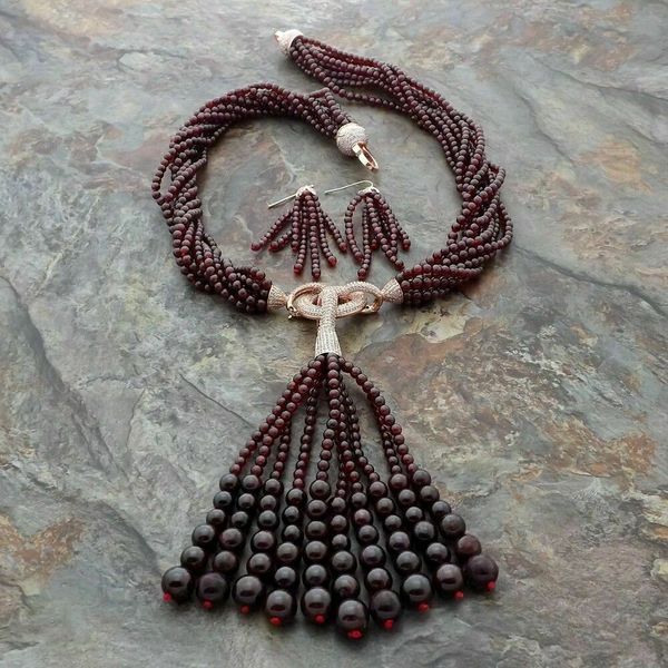 

23&quot 8strands garnet necklace earrings set, Silver