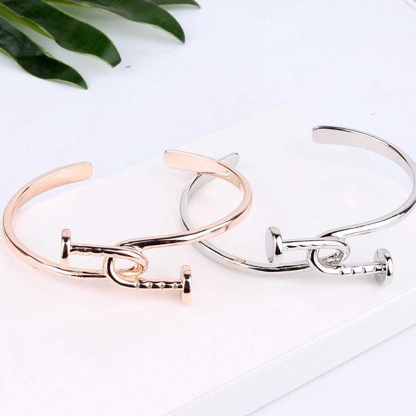 

women's nail bracelet, gold, open stainless steel, luxury and simple couple decorations, fashion girl bracelet, Golden;silver