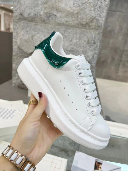 

men's and women's casual shoes fashionable and beautiful thick bottom jelly color tail small white shoes size 35-45, Black