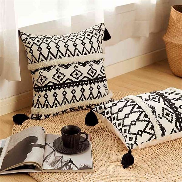 Черный геометрический декор домашнего декора ручной работы ручной вышивной крышки бежевой подушки с кисточками подушка подушка Sham 30x50см 210401