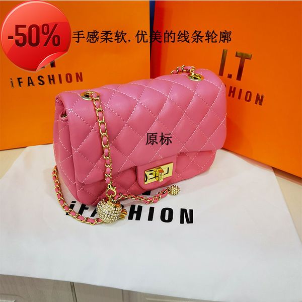

the factory directly 2021 new fashion fat man small fragrance diamond golden leather bag single shoulder msenger bag