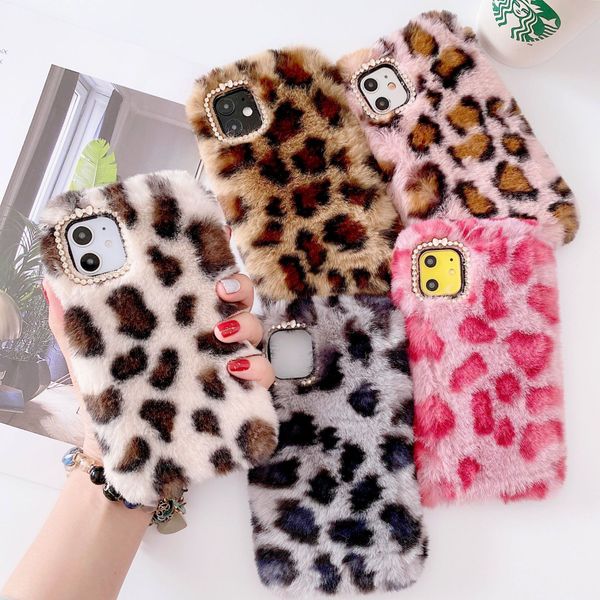 Estampa de leopardo casas fofas de telefone para iPhone 13 14 Pro Max 7 8 Plus bling glitter diaml lente lente macia tampa de pelúcia