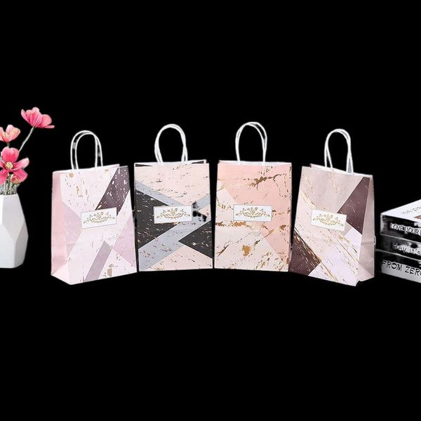 Confezione regalo mista 4 colori Sacchetto di carta Kraft marmorizzata europea Compleanno creativo Borse per San Valentino Shopping Abbigliamento Tote Regalo all'ingrosso